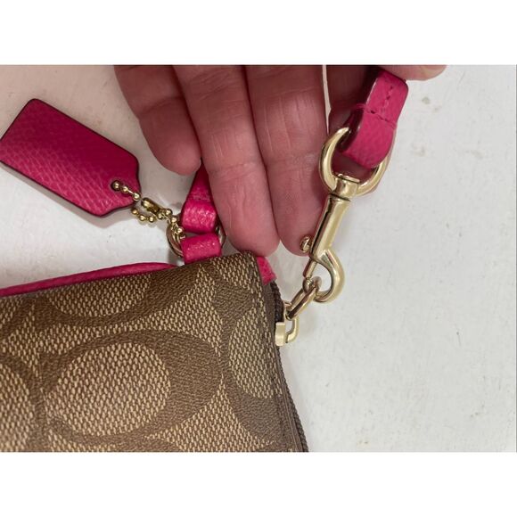 Coach Wrislet Signature Monograma Saffiano in Brown and Pink - Picture 4 of 11